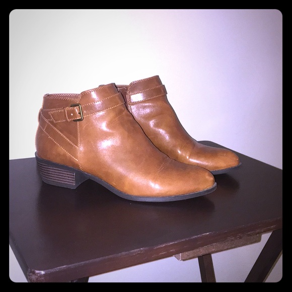 American Eagle By Payless Shoes - 💥DONATING WEDNESDAY. Tan Faux Leather Booties